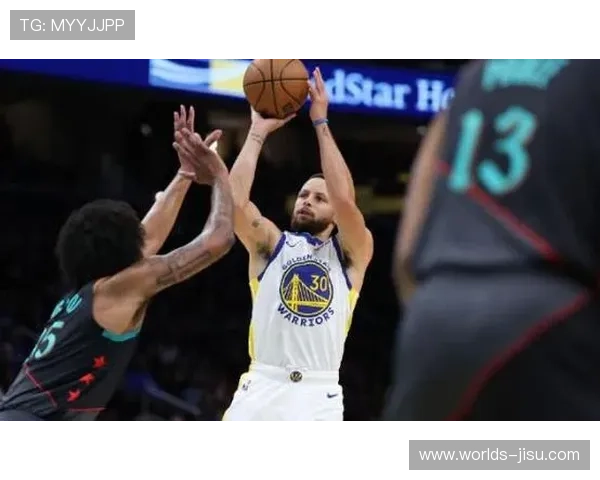 勇士赛季首战三分手感火热但失误频繁全场18次失误成败关键 勇士赛季首战三分手感火热但失误频繁全场18次失误成败关键